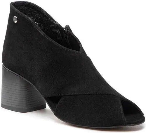 Botine Maciejka (17075695)